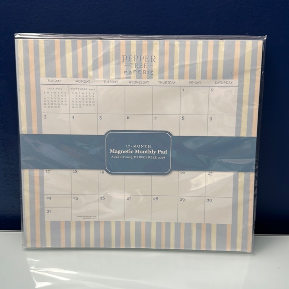 NWT Pepper Tree Paperie 17-Month Magnetic Calendar